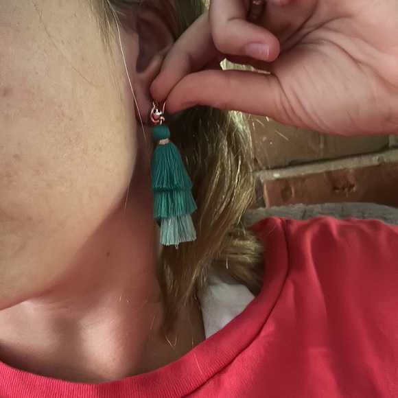 Teal tiered tassel drop earrings never worn - Picture 5 of 13